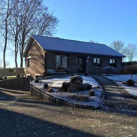 Вилла Eifelhaus Emmels Санкт Вит Экстерьер фото