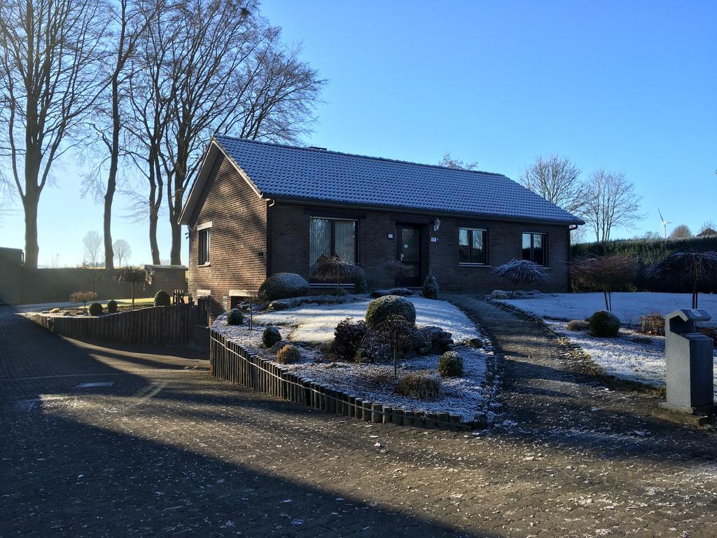 Вилла Eifelhaus Emmels Санкт Вит Экстерьер фото
